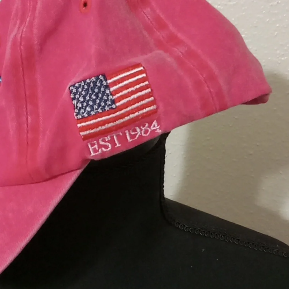 Red cap - Picture 2 of 4
